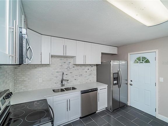 5th image of 4304 Cromwell Dr
