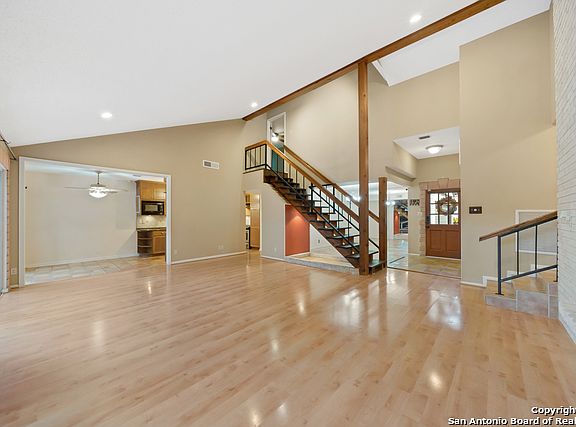 3rd image of 10906 Whisper Hollow St