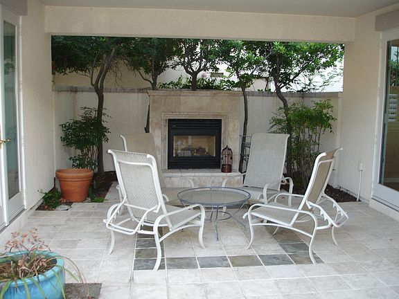 4th image of 1034 Fairway Valley Ln