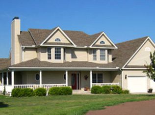 3 Tara Dr, Saint Joseph, MO 64507