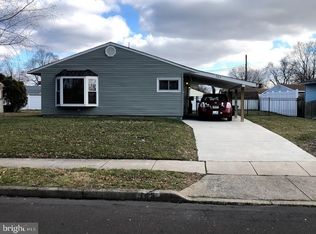143 Willow Dr, Levittown, PA 19054