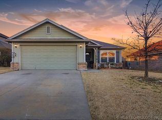 10452 S Kennedy St, Jenks, OK 74037