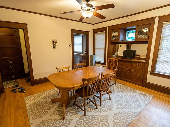 2nd image of 2909 Irving Ave S #2