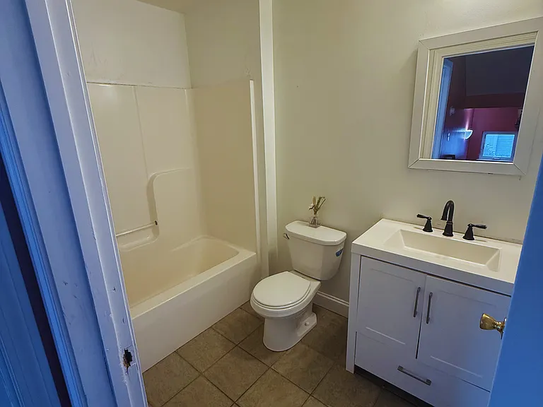 6 Hollis St — Photo 8