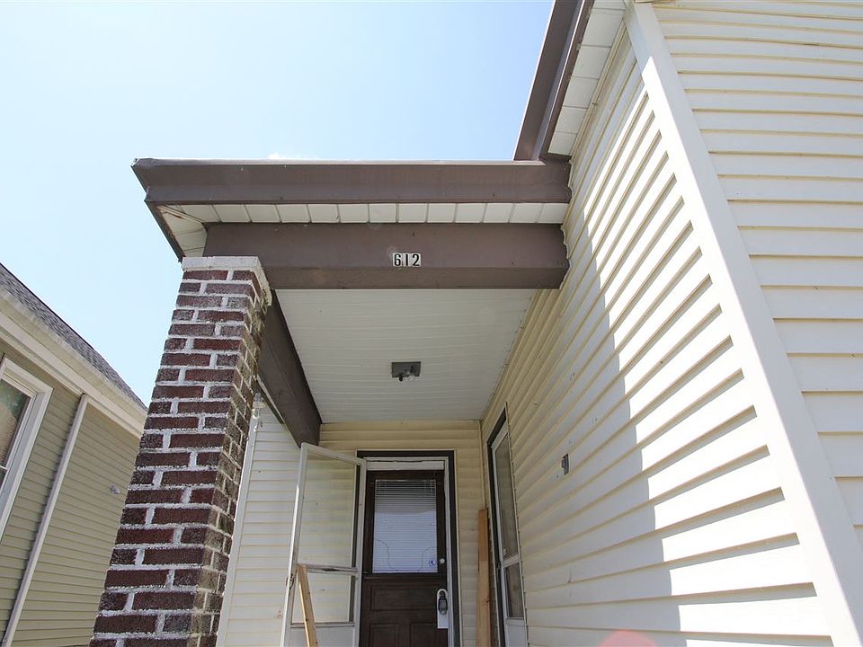 1st image of 612 McKinney Ave
