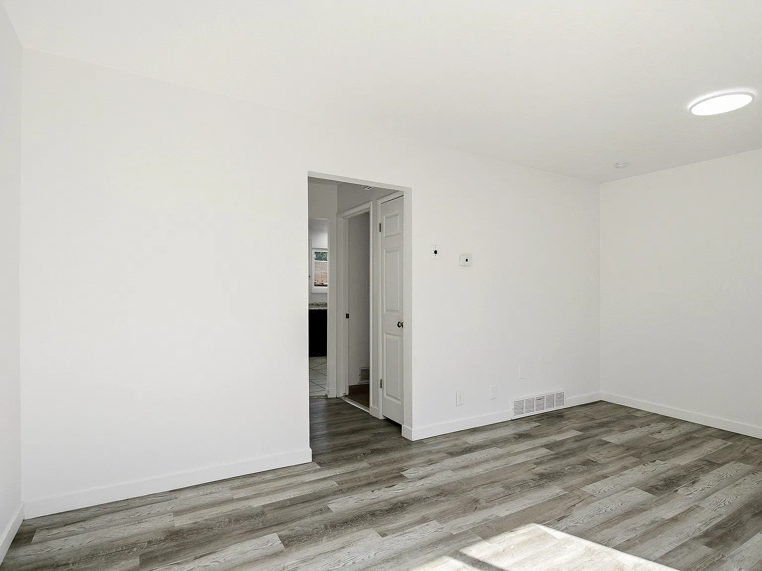 4 bed, 1500 sqft, $1,650 — Photo 3