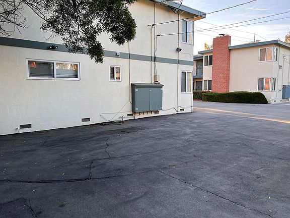 3rd image of 2721 Alma St #2721
