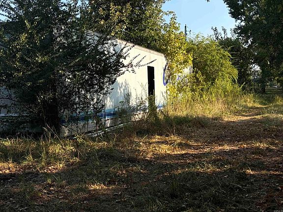 5th image of 2538 Highway 157 N