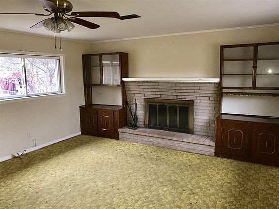 2nd image of 313 E Carolanne Blvd
