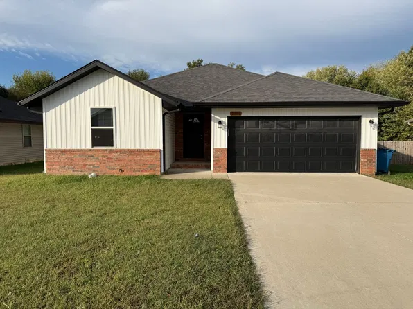 1807 S 15th Ave, Ozark, MO 65721