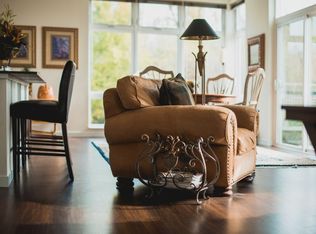 181 S Riverheath Way #P301, Appleton, WI 54915