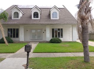7101 Lake Barrington Dr, New Orleans, LA 70128