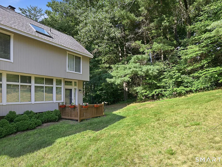10 Partridge Ct #10 — Photo 14