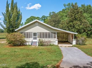 908 Tri County Rd, Graceville, FL 32440