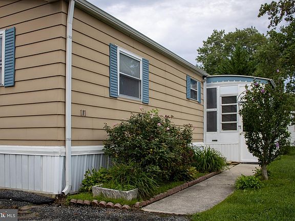 2nd image of 101 Country Ln