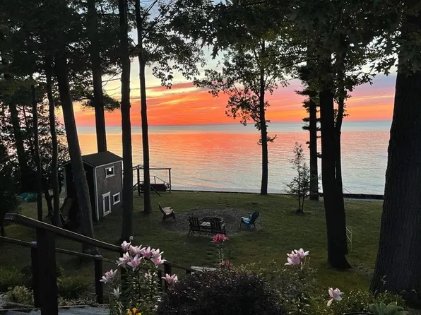 7436 Port Austin Rd, Caseville, MI 48725