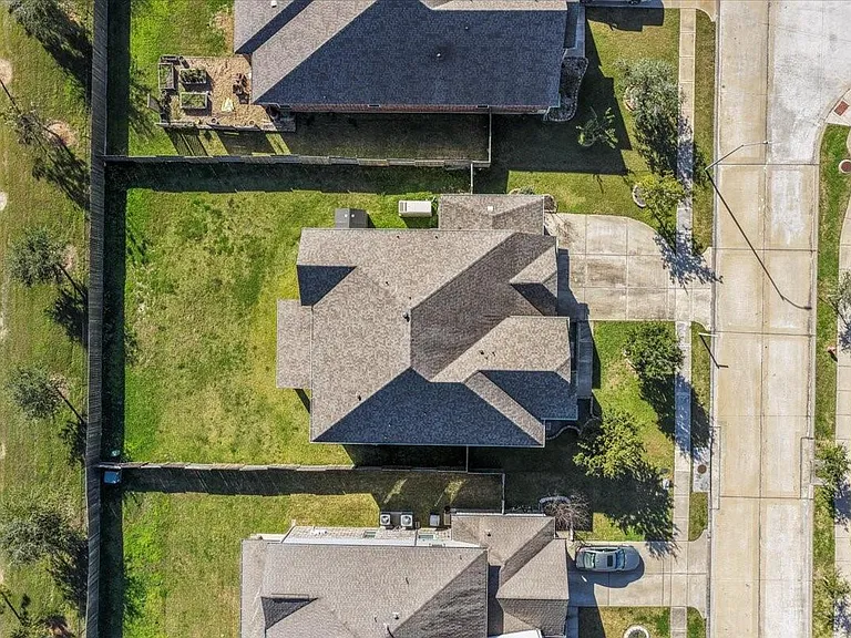 13814 Russell Ct — Photo 47