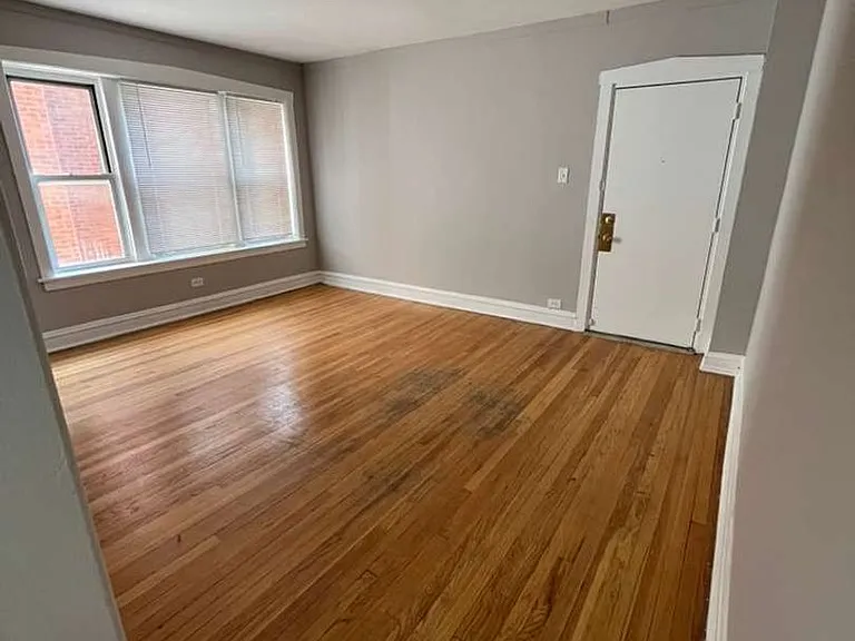 SPACIOUS 2 BEDROOM APARTMENTS AVAILABLE — Photo 13