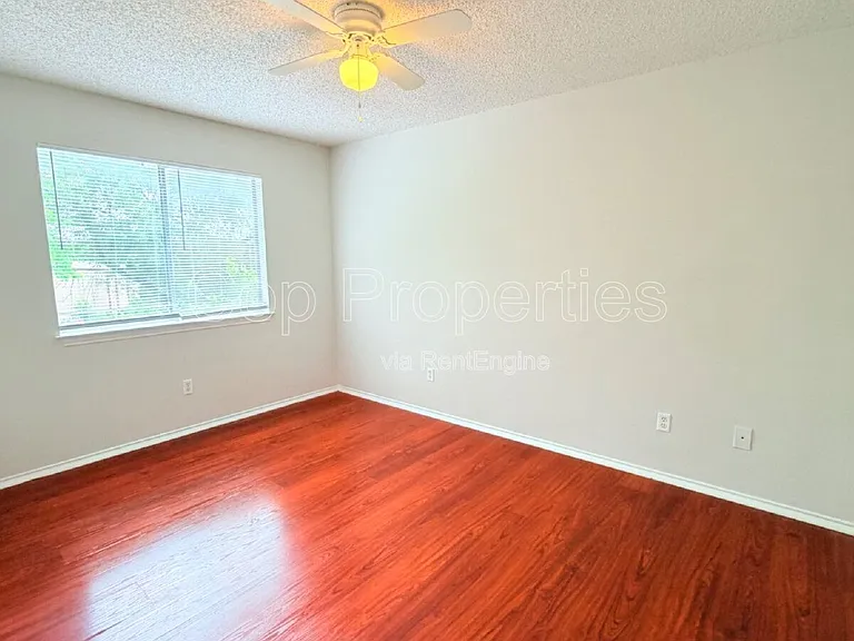 6321 Waddesdon Wood — Photo 16