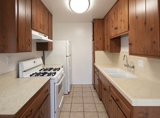 1 BR with Parking and Utilities Included ~ Close to USD!, San Diego, CA 92110