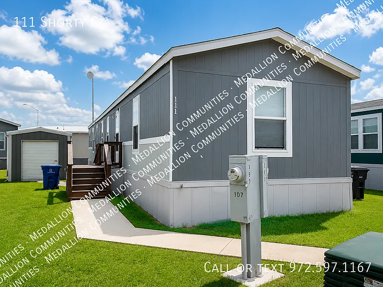 111 Shorty Ct — Photo 1