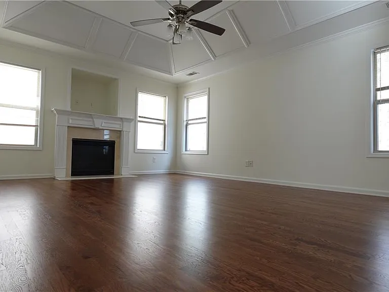 1921 Binnies Way — Photo 16