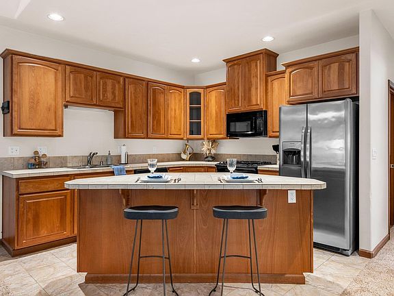 5th image of 3583 Waterford St