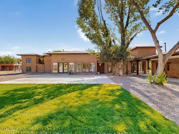 8909 Rio Grande Blvd NW, Los Ranchos De Albuquerque, NM 87114