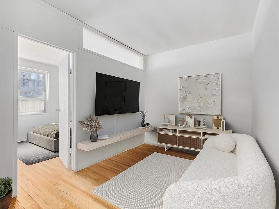 1st image of 350 E 30th St APT 5V