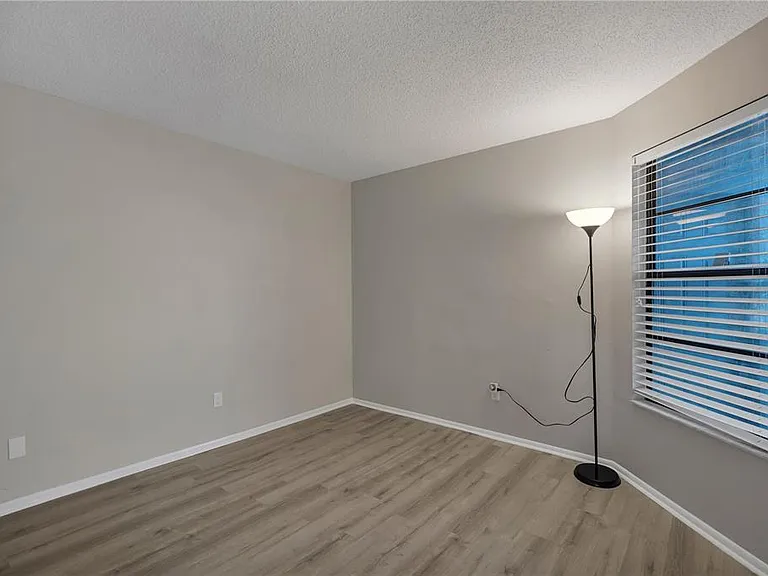 8313 Citrus Chase Dr — Photo 29