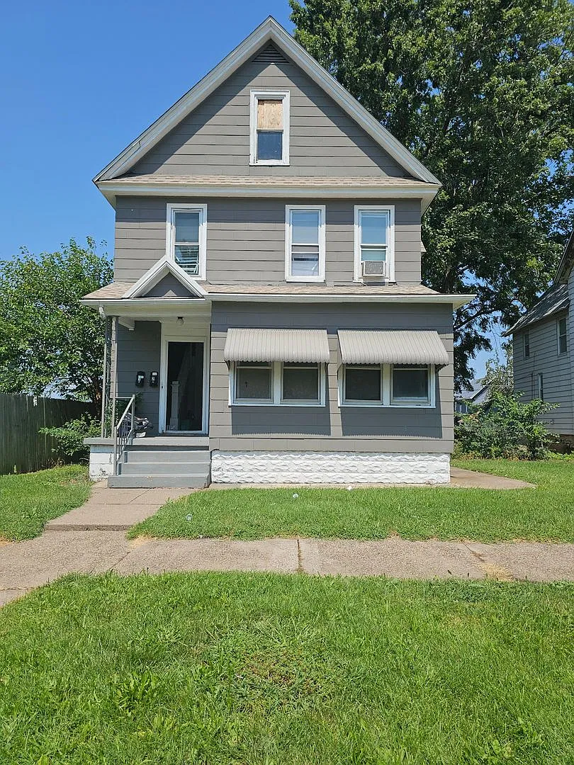 2723 6th Ave. — Photo 1