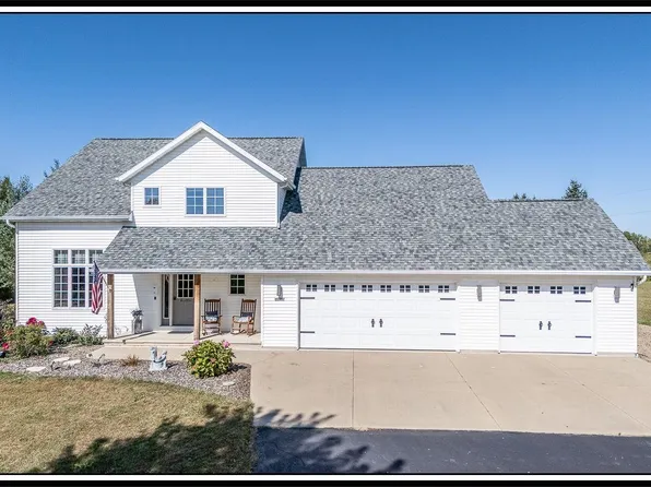 W8512 Quiet Ln, Hortonville, WI 54944