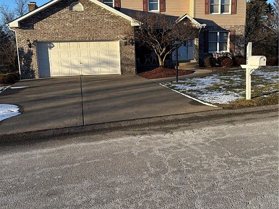 2nd image of 102 Rockland Dr