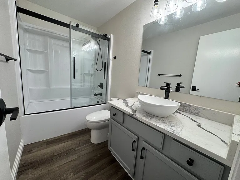1108 Maddox Creek Ln — Photo 17