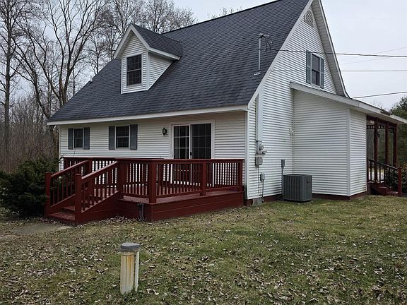 3rd image of 2283 S River Rd