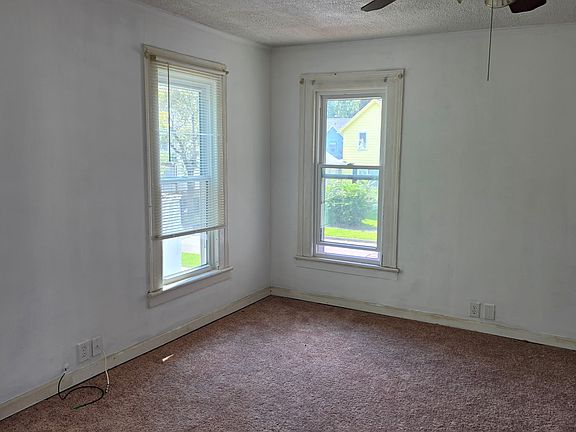 4th image of 148 Parkway #2