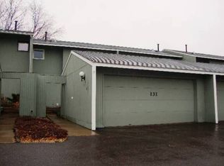 131 Canabury Ct, Little Canada, MN 55117