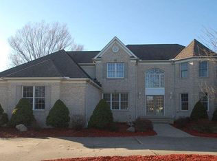 5600 Saddle Ln, Solon, OH 44139