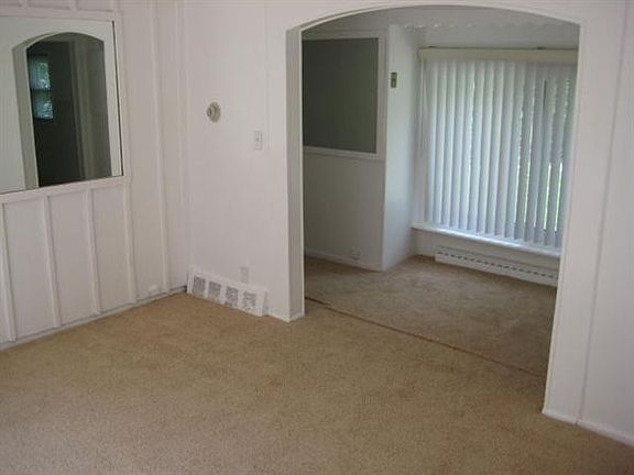 4th image of 20745 Cass St