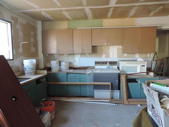 5th image of 2548 N Stapley Dr