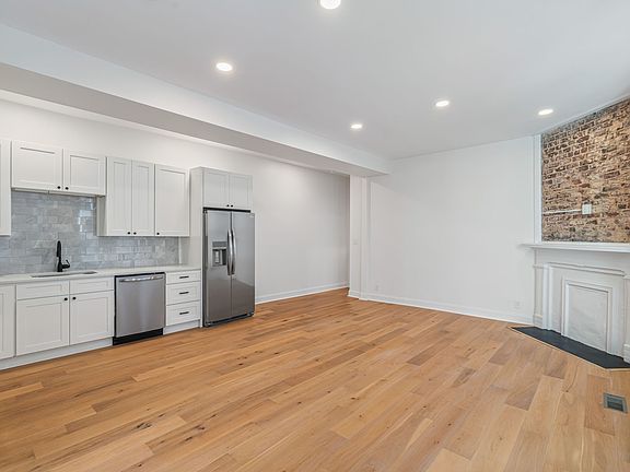 2nd image of 513 N Central St APT 2