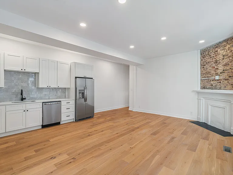 513 N Central St #2 — Photo 2