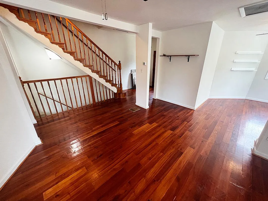 1131 8th St NE — Photo 4