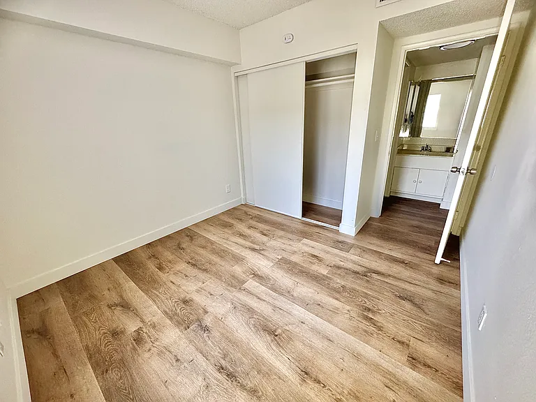 11058 Cantlay St #2 — Photo 15