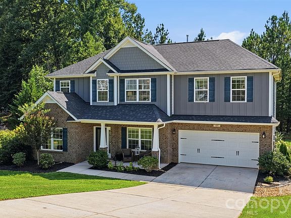 2nd image of 189 Hunters Hill Dr