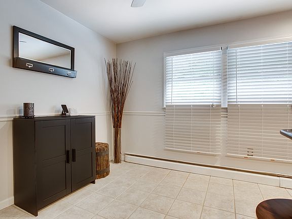 5th image of 3801 Derby Ct