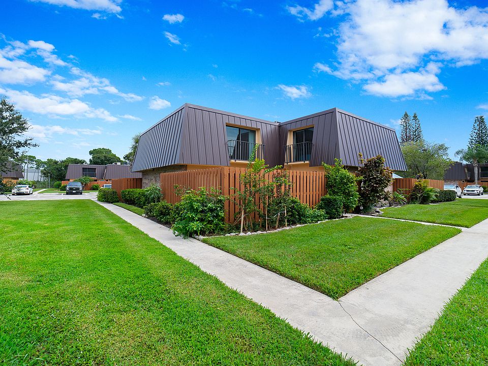 1st image of 5793 SE WINDSONG Lane