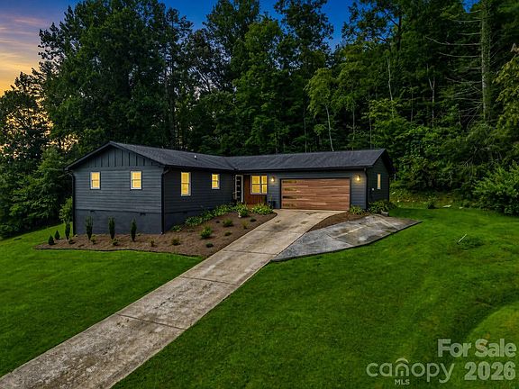 2nd image of 89 Hillview Cir