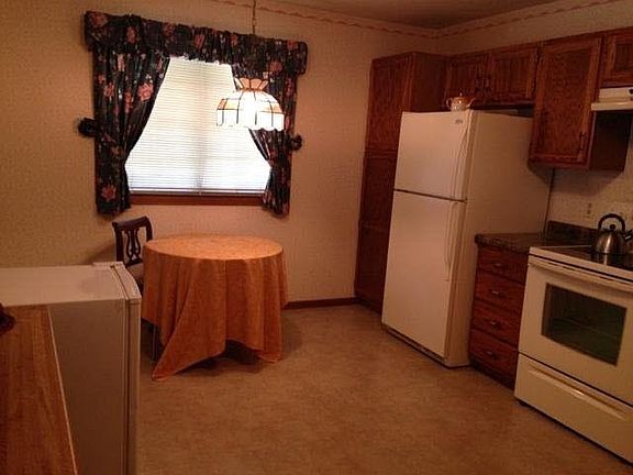 4th image of 4050 Maureen Drive NE