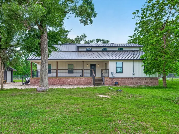 803 County Road 772, Damon, TX 77430